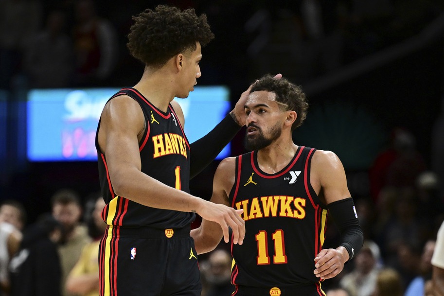 交易后成老鹰新核心 强森对杨恩献上祝福