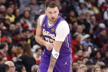 唐西奇狂轰46分、海斯秀胯下灌篮 湖人痛... 唐西奇狂轰46分、海斯秀胯下灌篮 湖人痛...