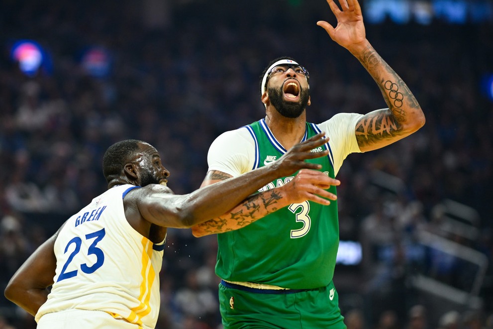 美媒爆独行侠主动提交易AD 勇士不愿送走2资深前锋