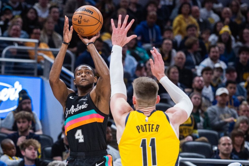 温班亚玛缺阵马刺仍赏步行者11连败 卡莱尔执教千胜续卡关