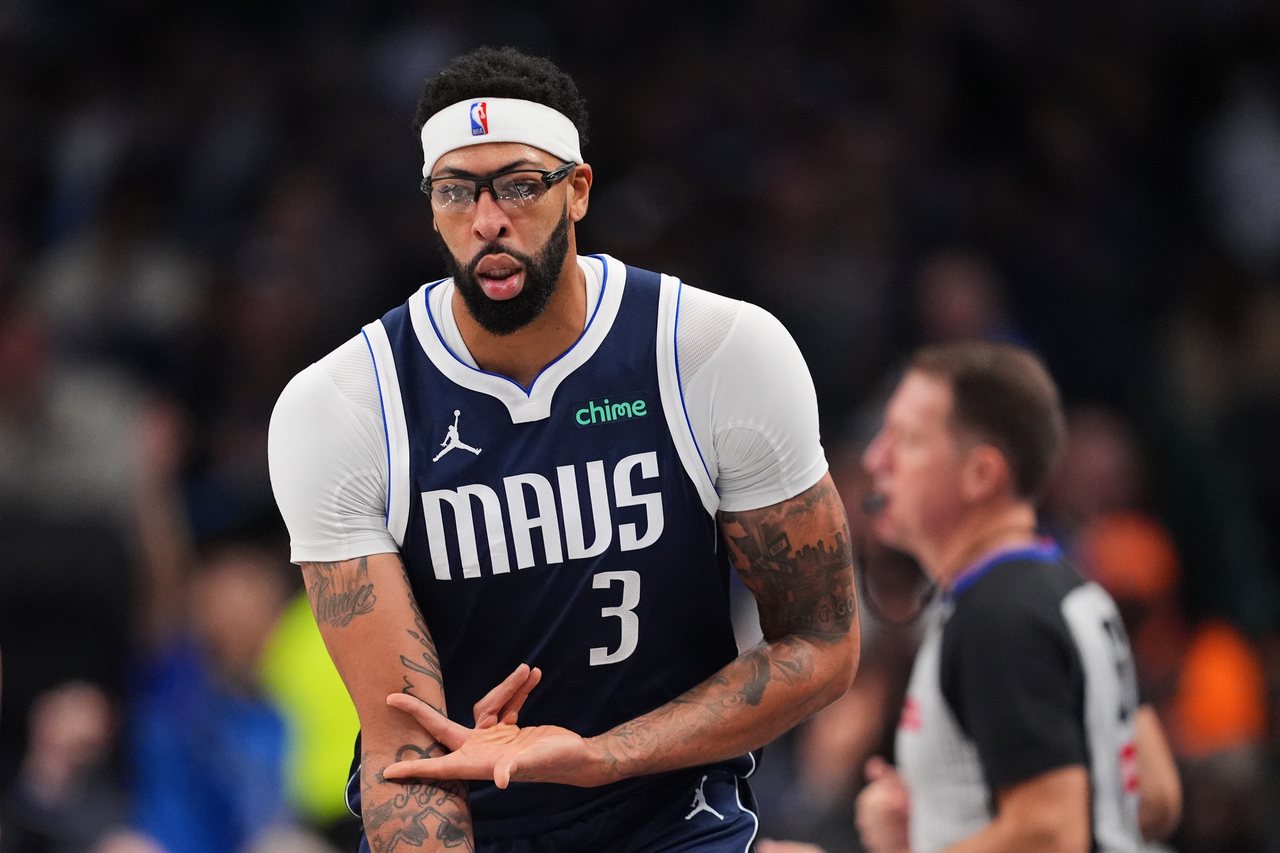 美媒分析勇士交易AD机会低 东区球队认为有他就能争冠