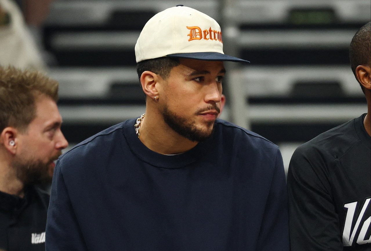 太阳后场伤兵连环 布克右脚踝扭伤至少缺阵一周