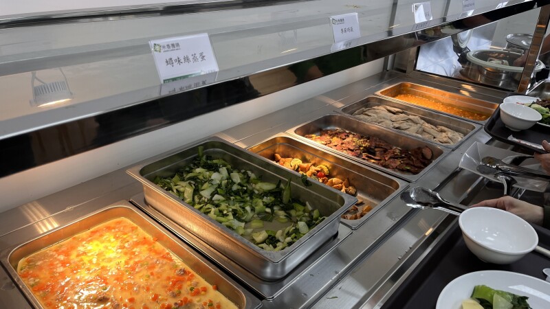 中职／雄鹰开饭！台钢基地选手餐厅上菜 6菜色3汤饮照顾选手的胃