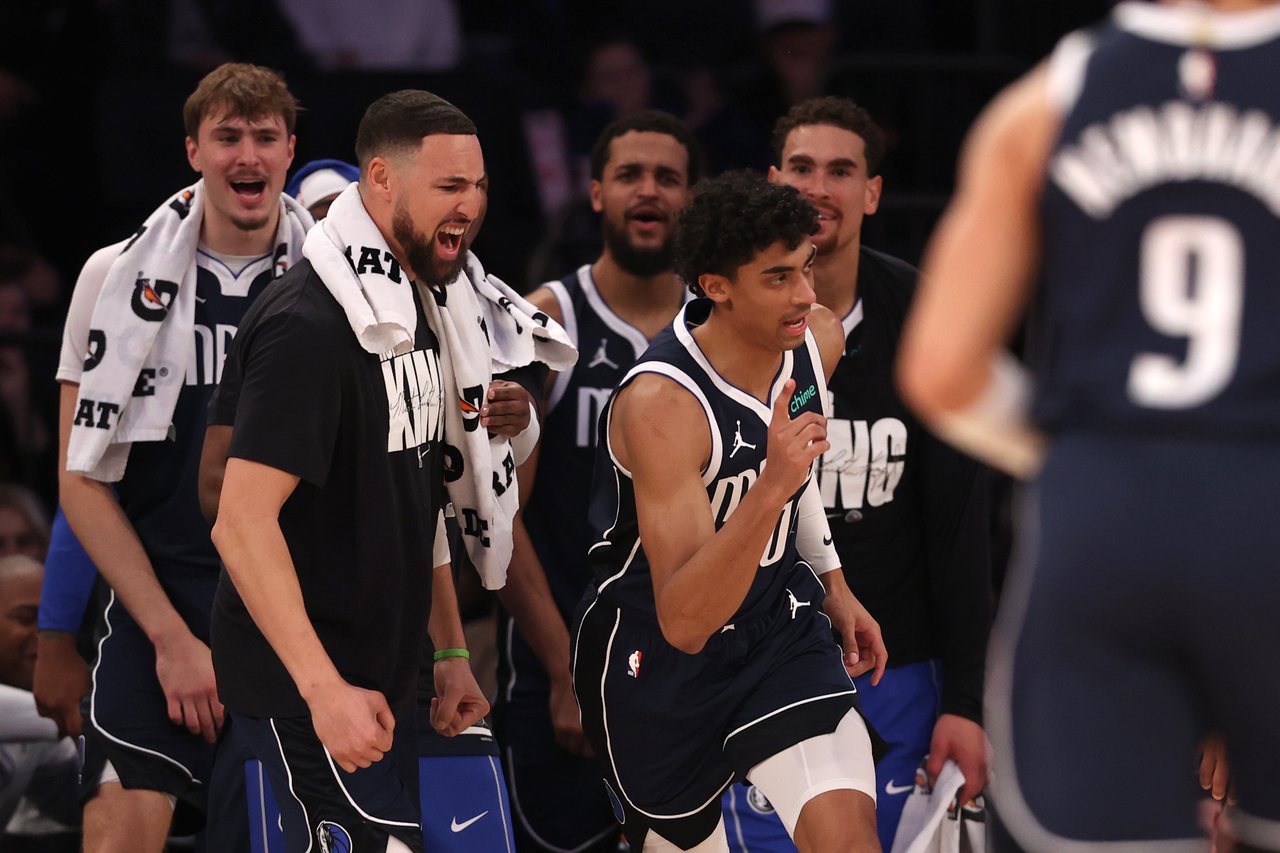 遭克里斯提8记三分球轰炸 尼克惨输独行侠球迷嘘爆