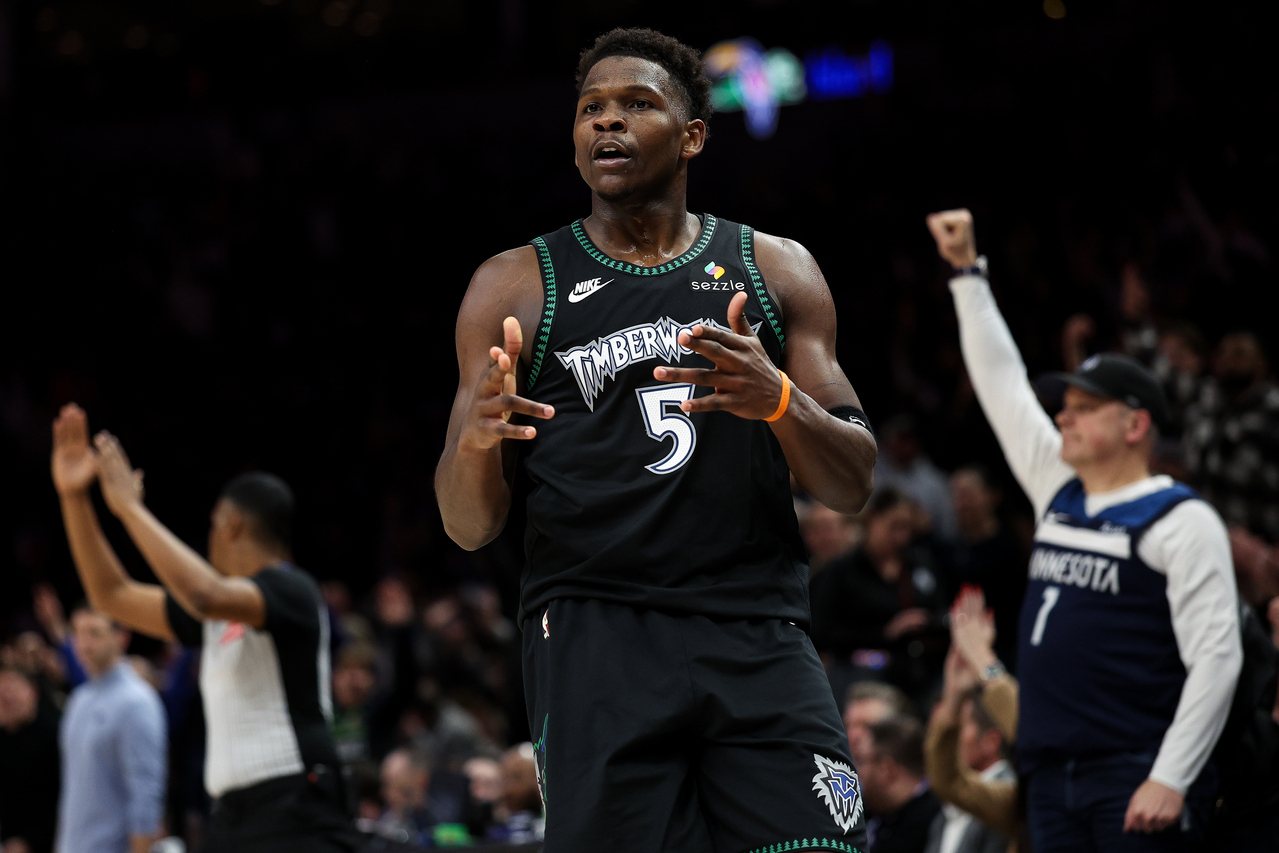 扳倒龙头雷霆关键在防守 爱德华带头冲：一切从我开始做起