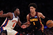 杨恩处境更尴尬了！强森飙大三元、老鹰靠防守压倒尼克2连胜