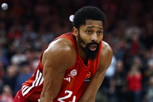 火箭想交易中锋和控卫！32岁丁威迪表达加...