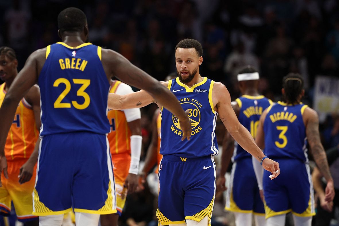 勇士回神近11战7胜 格林曝改变：节奏不像以前快