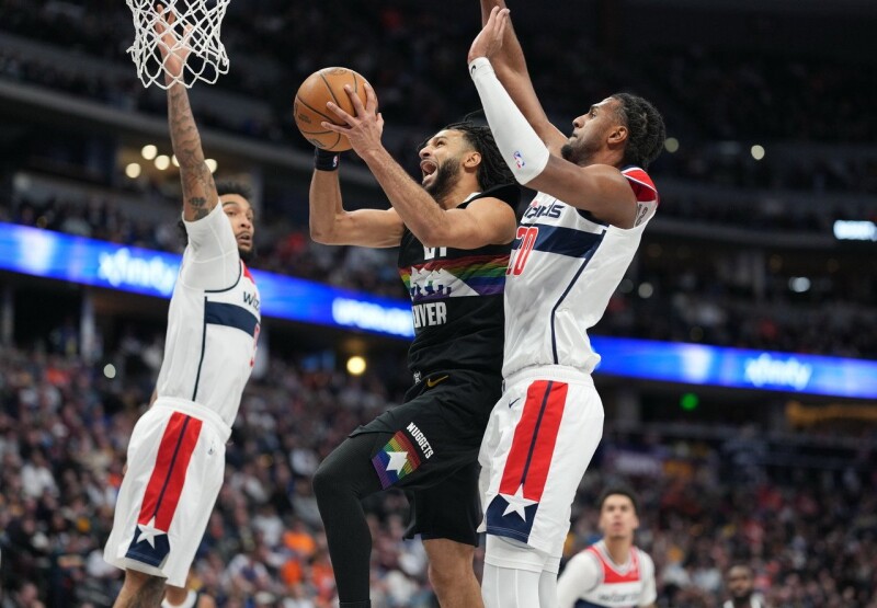 穆雷狂轰42分拯救掘金 球迷高吼：没进明星赛就太扯