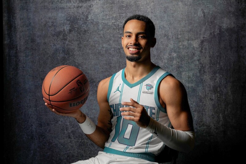 曾被黄蜂选中并出赛10场 前UCLA明星后卫争取重返NCAA