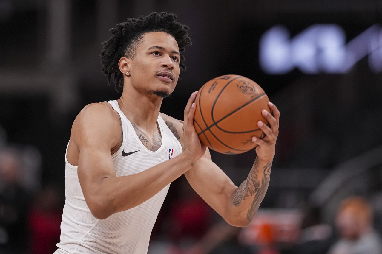 2名球员明星赛投詹皇大儿子！场均2.8分的亚历山大也有9票