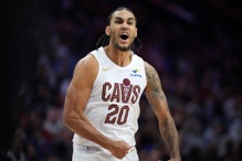 骑士小将狂飙39分还送准绝杀助攻 米契尔大赞「该拿进步奖」