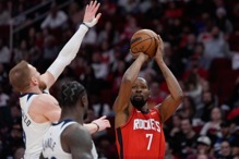 杜兰特挺身狂轰39分 第四节爆发率火箭力压残缺森林狼