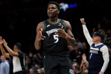 扳倒龙头雷霆关键在防守 爱德华带头冲：一切从我开始做起