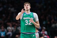 刷新20岁以下单场得分纪录 状元佛雷格坦言输球太难受