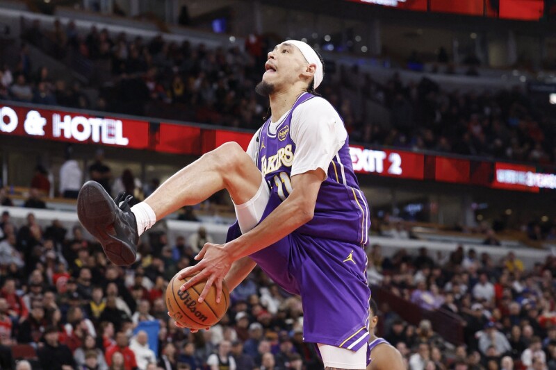 湖人海斯坦承胯下灌篮差点失败 唐西奇：我小时候做过