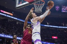 狂输黄蜂55分后反弹 爵士客场扳倒骑士