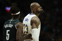 少唐西奇和艾顿 詹姆斯独撑湖人仍惨输开拓者