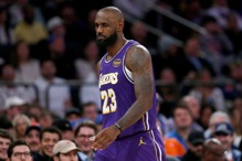 坐拥三巨头湖人排名却直直落 詹皇叹西区竞争「太激烈」