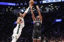 雄鹿补进砍分即战力 汤玛斯加盟助拳字母哥冲季后赛