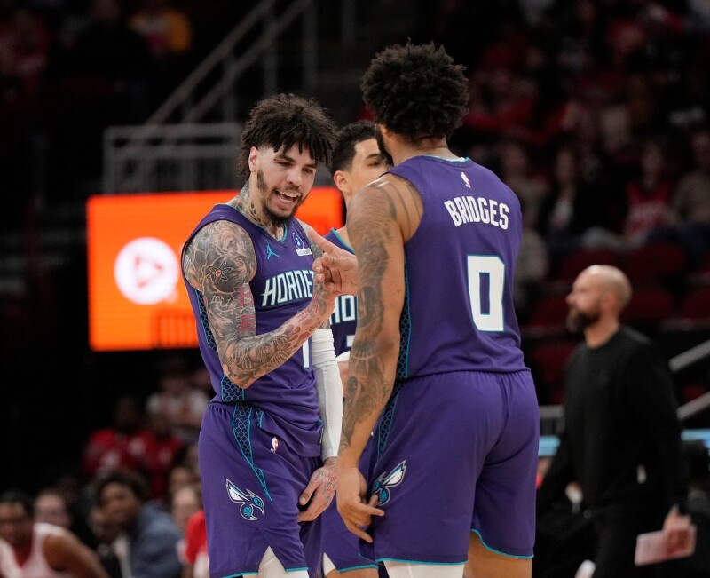 交易大限静悄悄火箭惨败 黄蜂交易获好评还收暌违28年8连胜