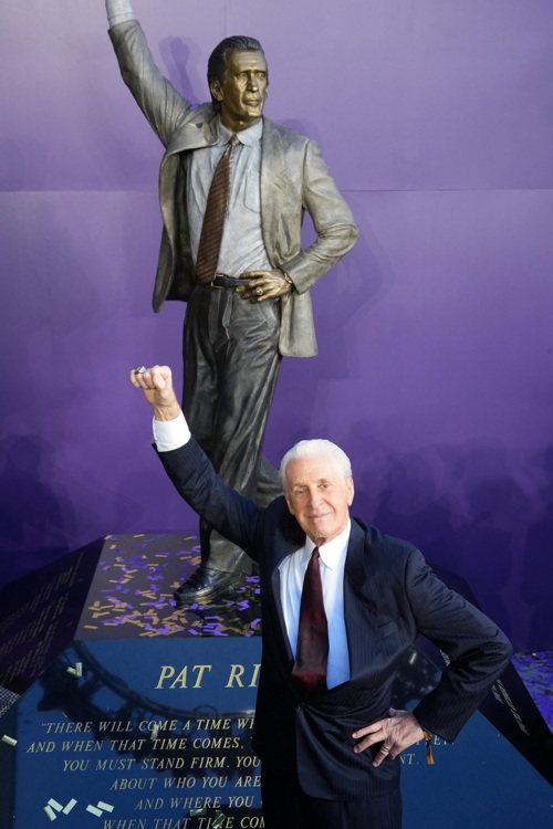 「油头」莱里吁教练回归正装 尤多卡：87%的人都反对