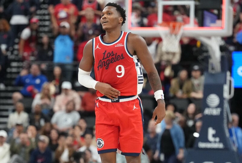 关键逆转三分弹框而出 雷纳德暖心鼓励马瑟伦盼成长