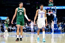 交易大限前3天换3东家 雄鹿小将缴全能数... 交易大限前3天换3东家 雄鹿小将缴全能数...