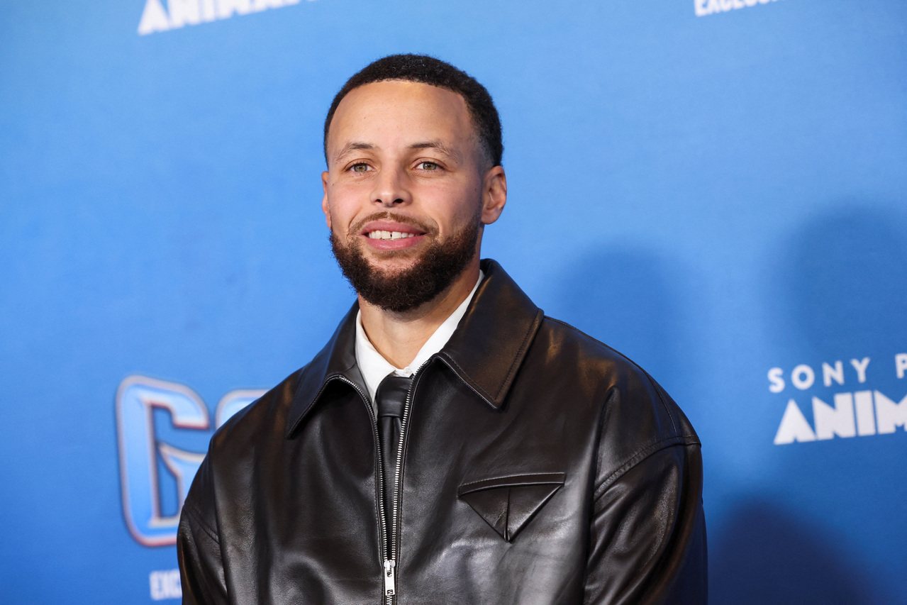 勇士库里制作电影《GOAT》票房登顶 全球破1亿美元