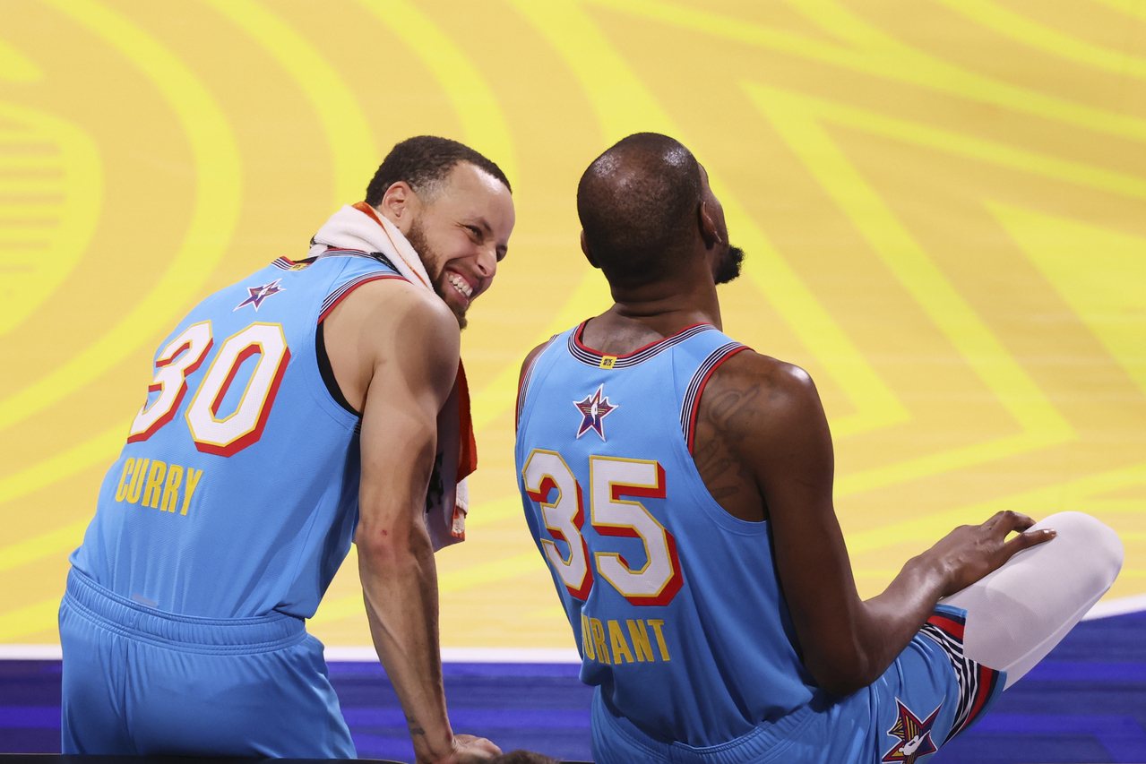 直言回味昔明星赛强度多半粉丝滤镜 杜兰特：根本没那么激烈