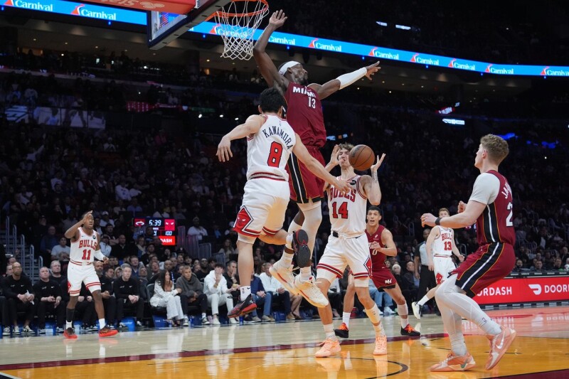 173公分河村勇辉跳赢球！本季首秀拿6分助公牛灭热火