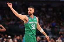 球鞋销售破千万双！汤普森签终身代言合约 加入乔丹等巨星行列