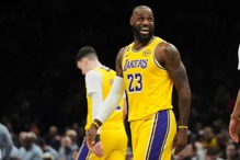 别抢了！ 詹姆斯不走了将穿湖人战袍打完本赛季