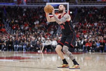 唯一同队过安戴托昆波与温班亚玛 猛龙长人给出不同评价