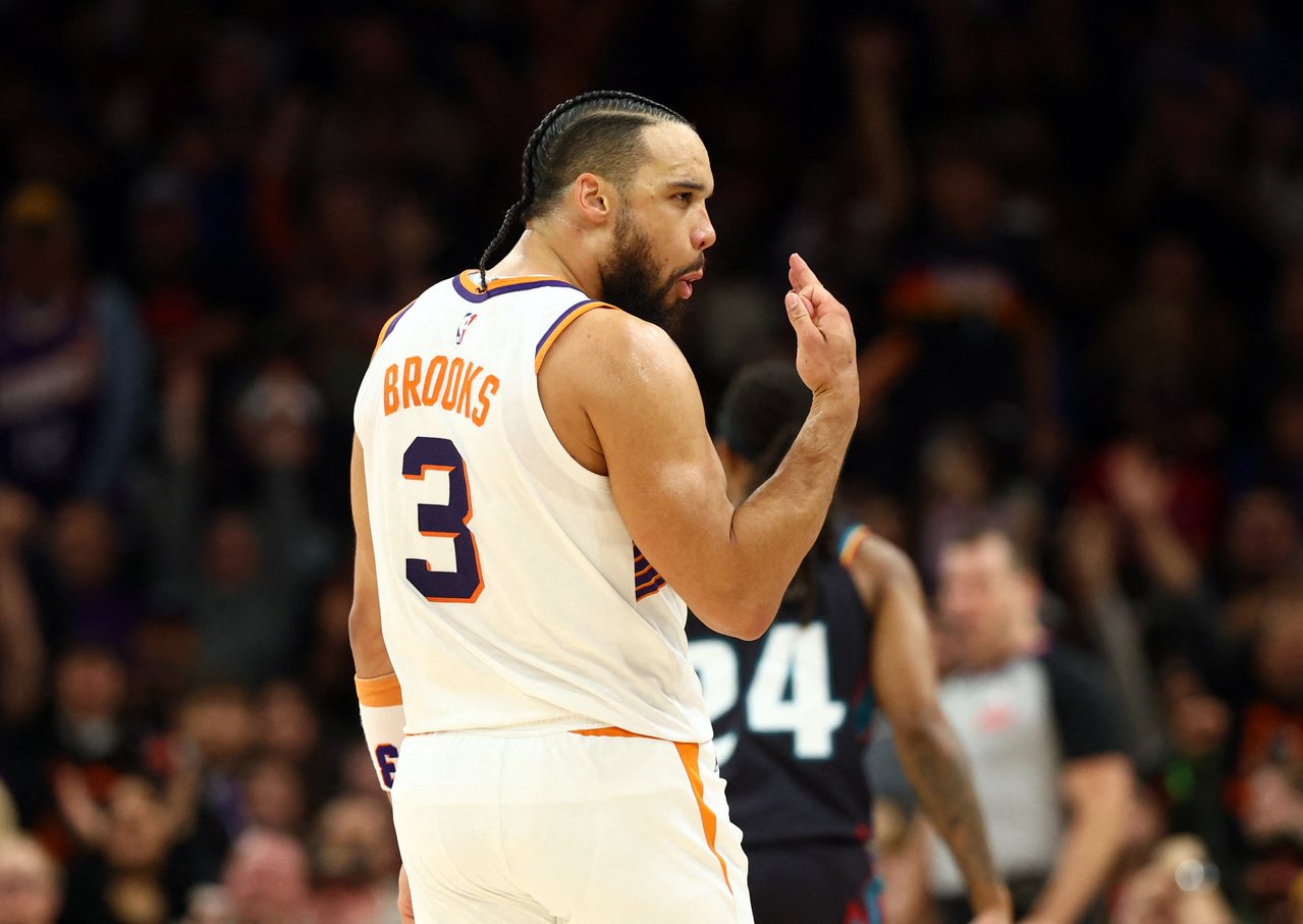 狂开地图砲！布鲁克斯怒批联盟那群播客仔该「专心打球」