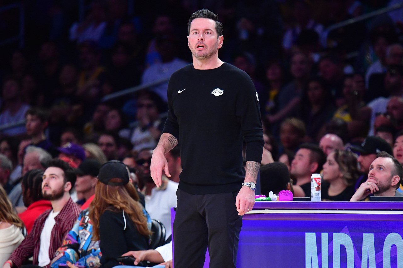 湖人打造莱里青铜雕像 瑞迪克：他为现代教练树立标竿