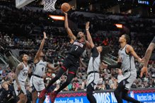 离成为强权还有段距离 火箭主帅坦言球队缺乏4大要素