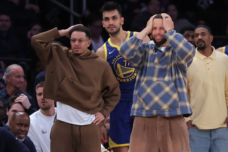 哥哥患跑者膝、弟弟伤内收肌 库里自嘲：我们是「康复兄弟」