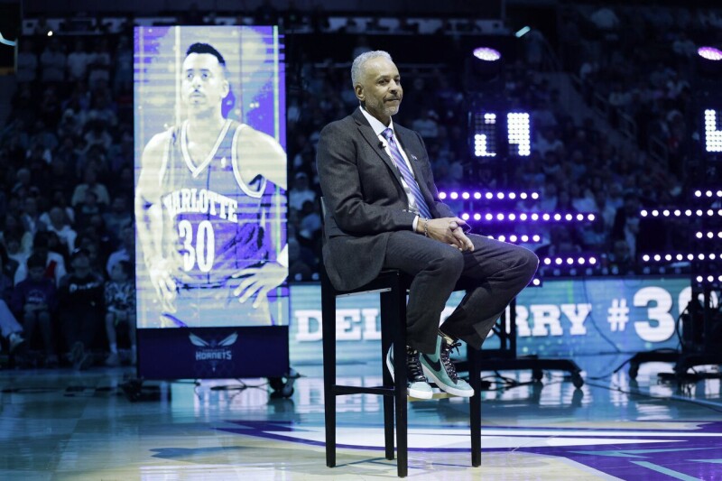 泪眼见证30号升空！老库里：无法用言语表达的感谢