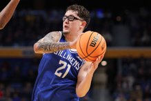 NCAA／「奶油贾霸」疯三首秀惊艳全场！网：看脸就知道球商很高