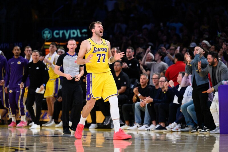 争不了冠？湖人致胜一击赢球遭泼冷水 欧尼尔：别给对手翻盘机会