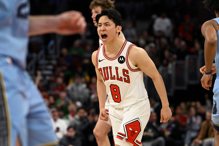 河村勇辉高难度后仰跳投引热议 网友大赞：我可以看很多遍