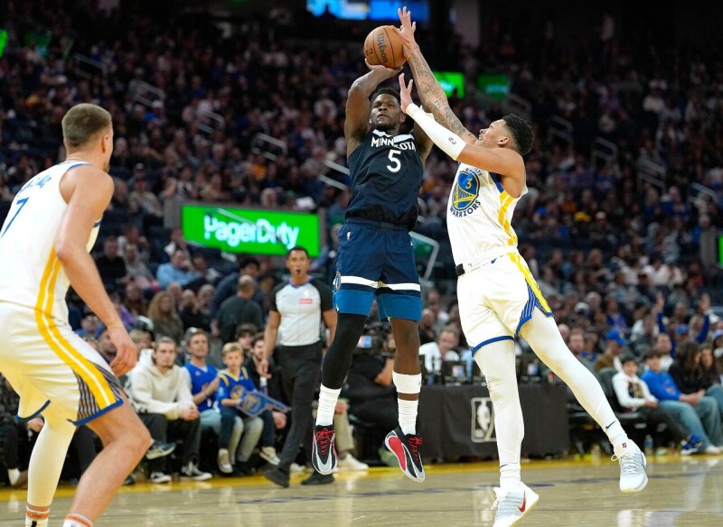 柯尔记忆中最惨伤病史 勇士仅剩8人小输森林狼10分