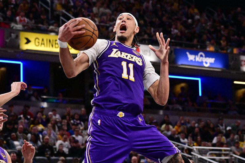 海斯缴出平欧尼尔、贾霸数据 父母到场观赛成一大动力