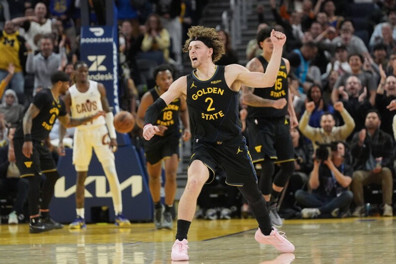 没观众缘？勇士新星看棒球遭嘘 柯尔力挺：盼给他时间成长