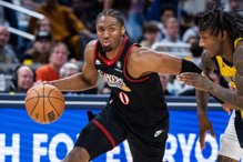 带伤扛76人拚季后赛门票 马克西：已经没有退缩的空间