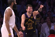 打出史诗级纪录却不为MVP拉票 唐西奇：但最近确实打得不错