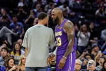 库里轮休、詹姆斯轰26分准大三元 湖人轻...