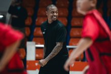 175公分汤玛斯横冲直闯勇气 随时处于备战状态