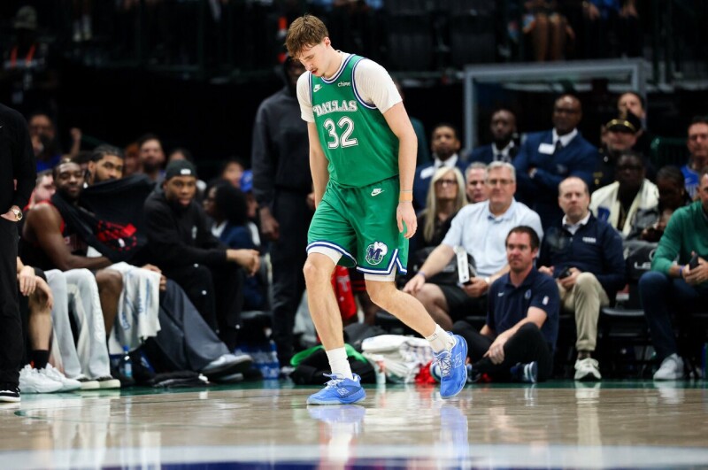 新人王热门伤退！状元佛雷格菜鸟球季最终战扭伤脚踝